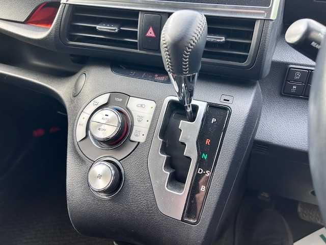 トヨタ シエンタ ファンベースG 大阪府 2019(令1)年 2.6万km ブラックマイカ ナビ　/フルセグ　/Ｂｌｕｅｔｏｏｔｈ　/全方位カメラ　/両側パワースライドドア　/オートハイビーム　/前後コーナーセンサー　/革巻きハンドル　/ビルトインＥＴＣ　/前後ドライブレコーダー　/ＵＳＢ　/フロアーマット