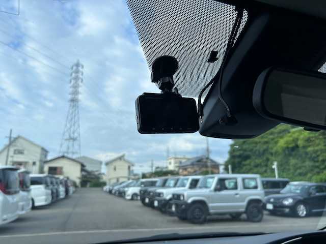 トヨタ シエンタ ファンベースG 大阪府 2019(令1)年 2.6万km ブラックマイカ ナビ　/フルセグ　/Ｂｌｕｅｔｏｏｔｈ　/全方位カメラ　/両側パワースライドドア　/オートハイビーム　/前後コーナーセンサー　/革巻きハンドル　/ビルトインＥＴＣ　/前後ドライブレコーダー　/ＵＳＢ　/フロアーマット