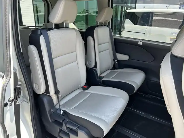 日産 セレナ e－パワー ハイウェイスター V 和歌山県 2020(令2)年 4.7万km ブリリアントホワイトパール 純正10インチナビ（MM519D-L）/（BT/CD/DVD）/フルセグTV/全方位カメラ/横滑り防止/レーンキープアシスト/衝突被害軽減ブレーキ/ブラインドスポットモニター/プロパイロット/前後コーナーセンサー/オートライト/フリップダウンモニター/前後ドラレコ/ETC/両側パワスラ/ハンズフリーオートスライド/ステアリングリモコン/LEDヘッドライト/フォグランプ/後席サンシェード/ドアバイザー/純正16インチアルミ/純正フロアマット