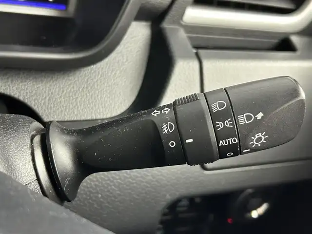 トヨタ タンク カスタムG 道央・札幌 2018(平30)年 5.6万km レーザーブルークリスタルシャイン ・４ＷＤ/・寒冷地仕様/・純正ナビゲーション/　CD/BT/SD/ワンセグ/・ビルトインETC/・純正エンジンスターター/・社外ドラレコ前後（ZDR-043）/・両側パワースライドドア/・クルーズコントロール/・横滑り防止装置/・オートライト/・LEDヘッドライト/・純正フロアマット/・フロントフォグランプ/・スマートキー/・プッシュスタート/・スペアキー１本/・純正AW14インチ＋夏タイヤ/・社外14インチAW＋冬タイヤ積込/・保証書あり/・取説あり