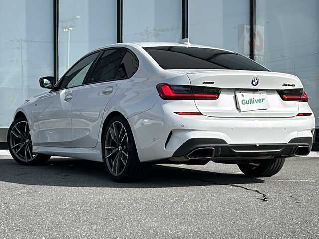 ＢＭＷ Ｍ３４０ｉ xDrive 山形県 2019(令1)年 5.7万km ミネラルホワイト ４WD/純正ナビ/（AM/FM/フルセグ/BT）/バックカメラ/全方位カメラ/コーナーセンサー/インテリジェントセーフティ/SOSコール/クルコン追従有/パーキングアシスト/置くだけ充電/BSM/ステアリングスイッチ/パドルシフト/前後ドラレコ/パワーシート/シートヒーター/冬タイヤAW車載/電動格納ミラー/オートLEDヘッドライト/スマートキー×２/横滑り防止装置/盗難防止装置/レーンキープアシスト