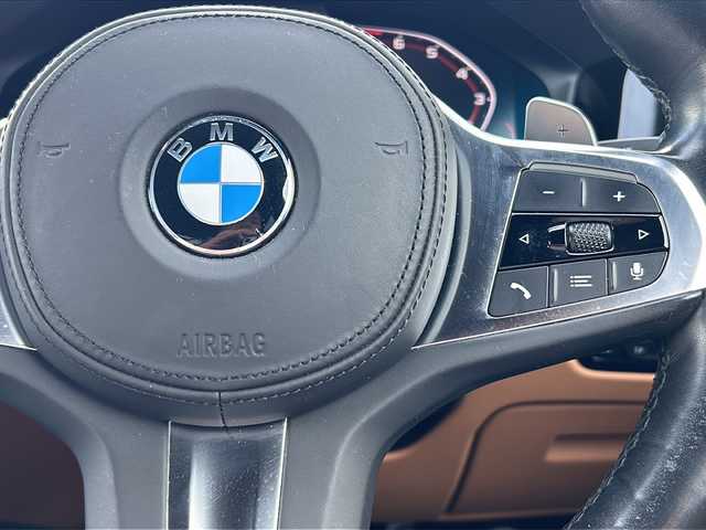 ＢＭＷ Ｍ３４０ｉ xDrive 山形県 2019(令1)年 5.7万km ミネラルホワイト ４WD/純正ナビ/（AM/FM/フルセグ/BT）/バックカメラ/全方位カメラ/コーナーセンサー/インテリジェントセーフティ/SOSコール/クルコン追従有/パーキングアシスト/置くだけ充電/BSM/ステアリングスイッチ/パドルシフト/前後ドラレコ/パワーシート/シートヒーター/冬タイヤAW車載/電動格納ミラー/オートLEDヘッドライト/スマートキー×２/横滑り防止装置/盗難防止装置/レーンキープアシスト
