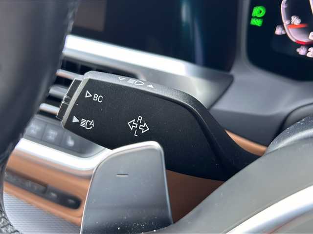 ＢＭＷ Ｍ３４０ｉ xDrive 山形県 2019(令1)年 5.7万km ミネラルホワイト ４WD/純正ナビ/（AM/FM/フルセグ/BT）/バックカメラ/全方位カメラ/コーナーセンサー/インテリジェントセーフティ/SOSコール/クルコン追従有/パーキングアシスト/置くだけ充電/BSM/ステアリングスイッチ/パドルシフト/前後ドラレコ/パワーシート/シートヒーター/冬タイヤAW車載/電動格納ミラー/オートLEDヘッドライト/スマートキー×２/横滑り防止装置/盗難防止装置/レーンキープアシスト