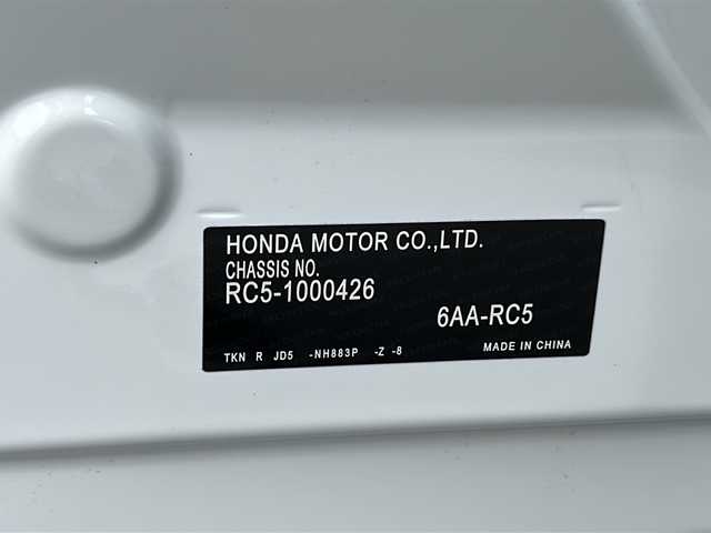 ホンダ オデッセイ ハイブリッド e:HEVアブソルート EXブラックED 茨城県 2023(令5)年 0.4万km プラチナホワイトパール ホンダセンシング/純正11.4インチナビ/ブラインドスポットモニター/衝突軽減システム/レーンキープアシスト/横滑り防止装置/バックカメラ/全周囲カメラ/マルチビューカメラ/両側パワースライドドア/パワーバックドア/レーダークルーズコントロール/LEDオートライト/オートマチックハイビーム/レザーシート/シートヒーター/パワーシート/純正18アルミホイール/SOSボタン/パドルシフト/ワイアレス充電/HDMI/USB入力端子/ETC