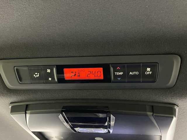 トヨタ ヴォクシー ハイブリッド ZS 煌Ⅲ 愛知県 2021(令3)年 6.4万km ブラック 禁煙車/アルパイン１１型ナビ/（DVD/ＣＤ/フルセグＴＶ/Ｂｌｕｅｔｏｏｔｈ/ＨＤＭＩ/ＡＭ/ＦＭ）/アルパインフリップダウンモニター/トヨタセフティセンス/・プリクラッシュセーフティ/・レーンディパーチャーアラート/・オートマチックハイビーム/ＥＴＣ/ドライブレコーダー/ハーフレザーシート/シートヒーター/両側パワースライドドア/スマートキー/プッシュスタート/ＬＥＤヘッドライト/フロントフォグランプ/横滑り防止システム/純正１８インチアルミホイール/純正フロアマット