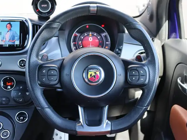 アバルト ５９５ ツーリズモ 長野県 2018(平30)年 4.4万km 青 茶革シート/2DINナビ/フルセグTV/バックカメラ/純正17AW/イエローキャリパー/ETC/ドライブレコーダー/パドルシフト/防眩ミラー/ステアリングスイッチ