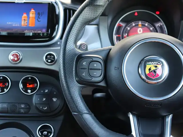 アバルト ５９５ ツーリズモ 長野県 2018(平30)年 4.4万km 青 茶革シート/2DINナビ/フルセグTV/バックカメラ/純正17AW/イエローキャリパー/ETC/ドライブレコーダー/パドルシフト/防眩ミラー/ステアリングスイッチ