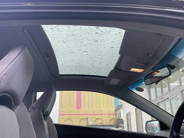 ホンダ ＣＲ－Ｚ α 青森県 2010(平22)年 6.7万km クリスタルブラックパール ワンオーナー/純正HDDナビ（ワンセグ/バックカメラ）/ガラスサンルーフ/ビルトインETC/MTモード/HID/スマートキー/純正AW夏タイヤ積込/ホンダ記録簿H25/H27/H29/R1/R3/R5有/取扱説明書/保証書/ナビ説明書