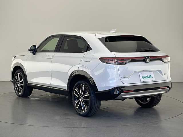 ホンダ ヴェゼル ハイブリッド e:HEV Z 長野県 2025(令7)年 0.1千km プラチナホワイトパール 4WD/ワンオーナー/HONDA SENSING/・路外逸脱抑制機能/・ブラインドスポットインフォメーション/・踏み間違い衝突軽減システム/・衝突軽減ブレーキ/・標識認識機能/・コーナーセンサー/W+サイドエアバッグ/カーテンエアバッグ/プッシュスタート/アイドリングストップ/追従機能付きクルコン/USB入力端子/電子パーキングブレーキ/オートホールド/ハーフレザーシート/D+N席シートヒーター/ドアミラーヒーター/フロントガラスヒーター/ステアリングヒーター/ステアリングスイッチ/パドルシフト/走行モード切替（ECON/NORMAL/SPORT）/ライト付きバニティミラー/LEDヘッドライト/オートライト/オートマチックハイビーム/純正18インチアルミホイール/保証書/取扱説明書/スペアキー×1