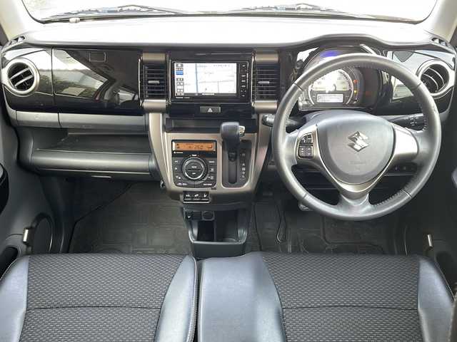 スズキ ハスラー J ブラックインテリアパッケージ 福井県 2018(平30)年 5.4万km アクティブイエロー/ブラック2トーンルーフ 登録時走行距離５３２５６ｋｍ/ワンオーナー/ブラックインテリアパッケージ/４WD/デュアルカメラブレーキサポート/レーンキープアシスト/社外メモリナビゲーション/（CD/DVD/BT）/フルセグテレビ/前後ドライブレコーダー（ミラー型）/純正15インチアルミホイール/HIDヘッドライト/LEDフォグランプ/ダウンヒルコントロール/シートヒーター/ハーフレザーシート/オートライト/アイドリングストップ/ETC/ドアバイザー/プッシュスタート/スマートキー/保証書/取扱説明書