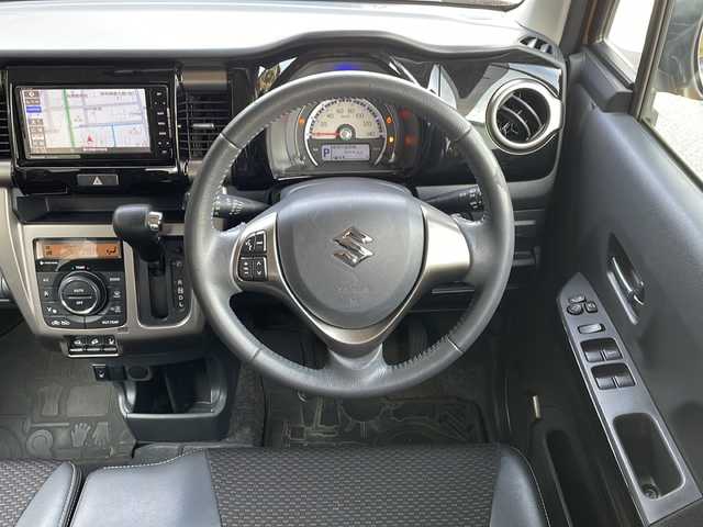 スズキ ハスラー J ブラックインテリアパッケージ 福井県 2018(平30)年 5.4万km アクティブイエロー/ブラック2トーンルーフ 登録時走行距離５３２５６ｋｍ/ワンオーナー/ブラックインテリアパッケージ/４WD/デュアルカメラブレーキサポート/レーンキープアシスト/社外メモリナビゲーション/（CD/DVD/BT）/フルセグテレビ/前後ドライブレコーダー（ミラー型）/純正15インチアルミホイール/HIDヘッドライト/LEDフォグランプ/ダウンヒルコントロール/シートヒーター/ハーフレザーシート/オートライト/アイドリングストップ/ETC/ドアバイザー/プッシュスタート/スマートキー/保証書/取扱説明書