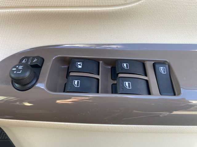 ダイハツ ムーヴ キャンバス G メイクアッフ SA Ⅱ 兵庫県 2017(平29)年 8.6万km プラムブラウンクリスタルマイカ 純正ナビ/・BT/・CD/DVD/衝突軽減システム/全方位カメラ/ETC/純正フロアマット/ステアリングスイッチ/アイドリングストップ/両側パワースライドドア/レーンキープアシスト/LEDヘッドライト