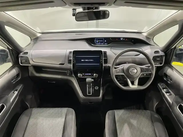 日産 セレナ ハイウェイスター 愛知県 2021(令3)年 6.3万km ブリリアントホワイトパール 2トーン 純正１０インチナビ/パワースライドドア/衝突軽減ブレーキ/車線逸脱警報/クリアランスソナー/ブラインドスポットモニター/クルーズコントロール/バックカメラ/ドライブレコーダー/アクセサリーソケット/ビルトインＥＴＣ/アイドリングストップ/ISOFIX/純正フロアマット/純正16インチアルミホイール