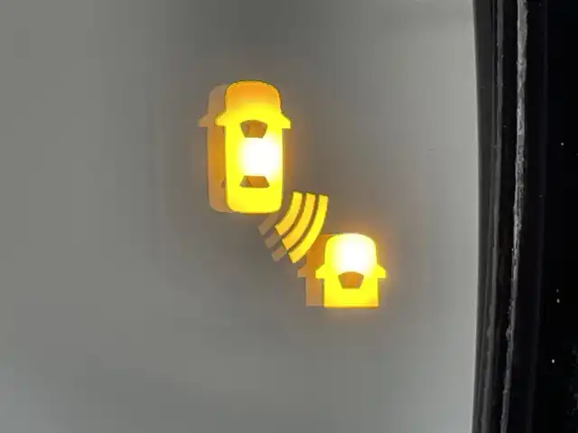 日産 セレナ ハイウェイスター 愛知県 2021(令3)年 6.3万km ブリリアントホワイトパール 2トーン 純正１０インチナビ/パワースライドドア/衝突軽減ブレーキ/車線逸脱警報/クリアランスソナー/ブラインドスポットモニター/クルーズコントロール/バックカメラ/ドライブレコーダー/アクセサリーソケット/ビルトインＥＴＣ/アイドリングストップ/ISOFIX/純正フロアマット/純正16インチアルミホイール