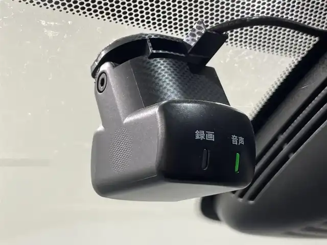 日産 セレナ ハイウェイスター 愛知県 2021(令3)年 6.3万km ブリリアントホワイトパール 2トーン 純正１０インチナビ/パワースライドドア/衝突軽減ブレーキ/車線逸脱警報/クリアランスソナー/ブラインドスポットモニター/クルーズコントロール/バックカメラ/ドライブレコーダー/アクセサリーソケット/ビルトインＥＴＣ/アイドリングストップ/ISOFIX/純正フロアマット/純正16インチアルミホイール