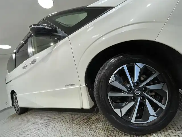 日産 セレナ ハイウェイスター 愛知県 2021(令3)年 6.3万km ブリリアントホワイトパール 2トーン 純正１０インチナビ/パワースライドドア/衝突軽減ブレーキ/車線逸脱警報/クリアランスソナー/ブラインドスポットモニター/クルーズコントロール/バックカメラ/ドライブレコーダー/アクセサリーソケット/ビルトインＥＴＣ/アイドリングストップ/ISOFIX/純正フロアマット/純正16インチアルミホイール