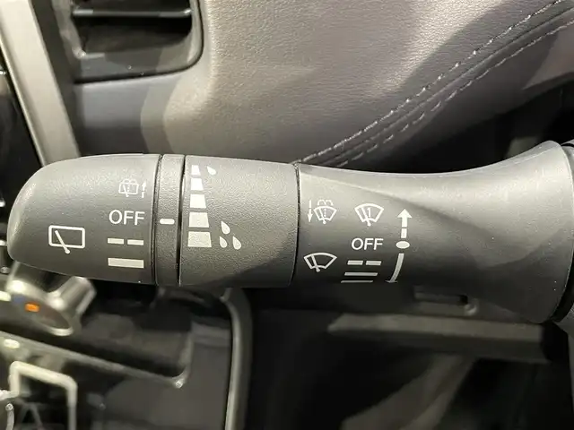 日産 セレナ ハイウェイスター 愛知県 2021(令3)年 6.3万km ブリリアントホワイトパール 2トーン 純正１０インチナビ/パワースライドドア/衝突軽減ブレーキ/車線逸脱警報/クリアランスソナー/ブラインドスポットモニター/クルーズコントロール/バックカメラ/ドライブレコーダー/アクセサリーソケット/ビルトインＥＴＣ/アイドリングストップ/ISOFIX/純正フロアマット/純正16インチアルミホイール