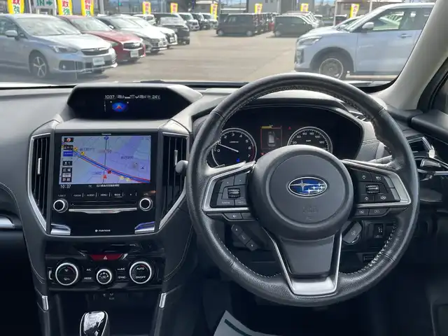 スバル フォレスター ツーリング 石川県 2018(平30)年 4.1万km パール 純正メモリーナビ/フルセグTV/バック＆サイドカメラ/LEDヘッドライト/ETC/ハーフレザーシート/シートヒーター/純正アルミホイール/デジタルミラー/ブラインドスポットモニター/レーダークルーズ/アイサイト/ドラレコ/オートライト
