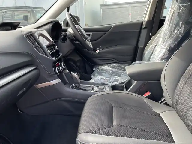 スバル フォレスター ツーリング 石川県 2018(平30)年 4.1万km パール 純正メモリーナビ/フルセグTV/バック＆サイドカメラ/LEDヘッドライト/ETC/ハーフレザーシート/シートヒーター/純正アルミホイール/デジタルミラー/ブラインドスポットモニター/レーダークルーズ/アイサイト/ドラレコ/オートライト