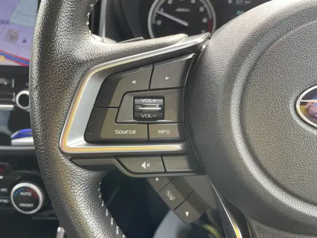 スバル フォレスター ツーリング 石川県 2018(平30)年 4.1万km パール 純正メモリーナビ/フルセグTV/バック＆サイドカメラ/LEDヘッドライト/ETC/ハーフレザーシート/シートヒーター/純正アルミホイール/デジタルミラー/ブラインドスポットモニター/レーダークルーズ/アイサイト/ドラレコ/オートライト