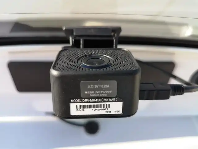 トヨタ アクア 茨城県 2013(平25)年 3.4万km ライムホワイトパールクリスタルシャイン 純正ナビゲーション/ワンセグＴＶ（走行中視聴可能）/ＣＤ/ＳＤ/Ｂｌｕｅｔｏｏｔｈ/ＥＴＣ/ドラレコ/バックカメラ/リモコンキー/ＥＶモード/車両接近通報装置/純正フロアマット/オートエアコン/ダブルエアバッグ