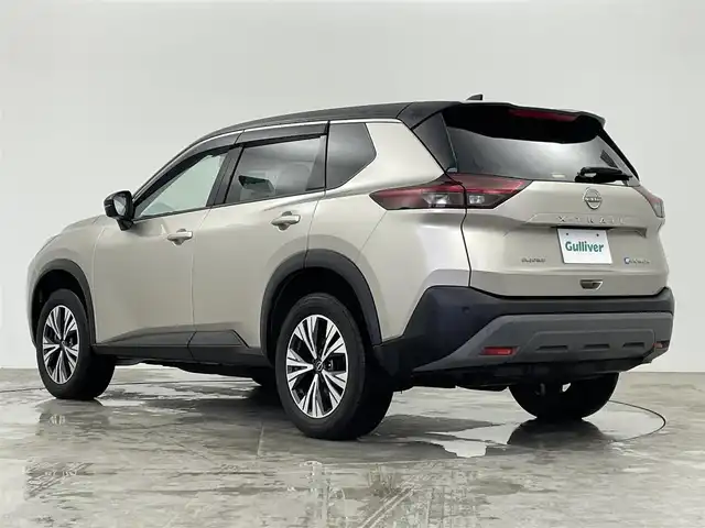 日産 エクストレイル X e－4ORCE 群馬県 2022(令4)年 6万km ベージュ 純正１２．３インチナビ　アラウンドビューモニター　プロパイロット　パワーバックドア　デジタルインナーミラー　ＡＨＢ　シートヒーター　パワーシート　純正１８インチＡＷ　ステアリングリモコン　ＥＴＣ　禁煙