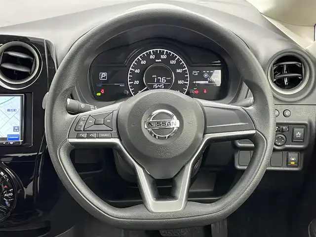 日産 ノート e－パワー X Vセレクション 岡山県 2020(令2)年 5.1万km ダークメタルグレー 社外ナビ/・FM/AM/Bluetooth/CD/DVD/インテリジェントアラウンドビューモニター/インテリジェントルームミラー/安全機能/・インテリジェントエマージェンシーブレーキ/・踏み間違い防止アシスト/・車線逸脱警告/・コーナーセンサー/・ハイビームアシスト/ETC/LEDヘッドライト/純正アルミホイール/フロアマット