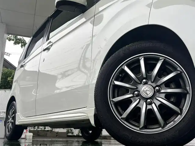 ホンダ Ｎ ＷＧＮ カスタム G ターボパッケージ 熊本県 2015(平27)年 8.2万km プレミアムホワイトパール 純正ナビ（VXM-152VFi）/【フルセグTV/CD/DVD/Bluetooth/MusicRack】/バックカメラ/シティブレーキアクティブシステム（CTBA）/クルーズコントロール/パドルシフト/黒ハーフレザーシート/ドライブレコーダー（DRV-220D）/純正14インチAW/ECON/横滑り防止機能/オートライト/LEDヘッドライト/フォグランプ/純正フロアマット/純正ドアバイザー/革巻きステアリング/ステアリングスイッチ/保証書/取扱説明書