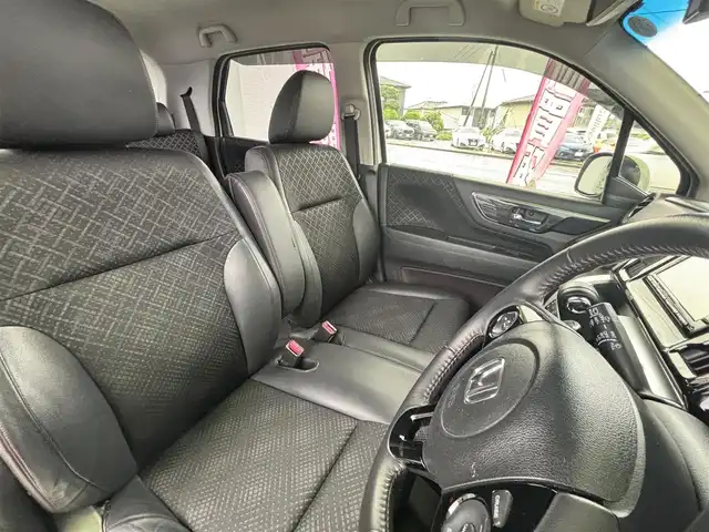 ホンダ Ｎ ＷＧＮ カスタム G ターボパッケージ 熊本県 2015(平27)年 8.2万km プレミアムホワイトパール 純正ナビ（VXM-152VFi）/【フルセグTV/CD/DVD/Bluetooth/MusicRack】/バックカメラ/シティブレーキアクティブシステム（CTBA）/クルーズコントロール/パドルシフト/黒ハーフレザーシート/ドライブレコーダー（DRV-220D）/純正14インチAW/ECON/横滑り防止機能/オートライト/LEDヘッドライト/フォグランプ/純正フロアマット/純正ドアバイザー/革巻きステアリング/ステアリングスイッチ/保証書/取扱説明書