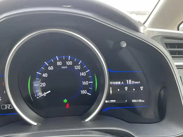 ホンダ フィット ハイブリット Fパッケージ 石川県 2014(平26)年 8.6万km ティンテッドシルバーM 社外メモリーナビ/CD/フルセグTV/スマートキー/プッシュスタート/電動ミラー/ABS/オートエアコン