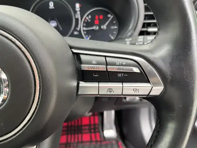 マツダ マツダ３セダン 高知県 2019(令1)年 5.3万km チタニウムフラッシュマイカ 純正ナビ/全方位カメラ/アイドリングストップ/クルーズコントロール/ETC/ドライブレコーダー/ターボ/オートエアコン/Bluetooth接続/運転席パワーシート/純正18インチアルミホイール/横滑り防止装置/コーナーセンサー/盗難防止装置/LEDオートライト/オートマチックハイビーム/運転席＋助手席＋サイドエアバッグ/パーキングセンサー