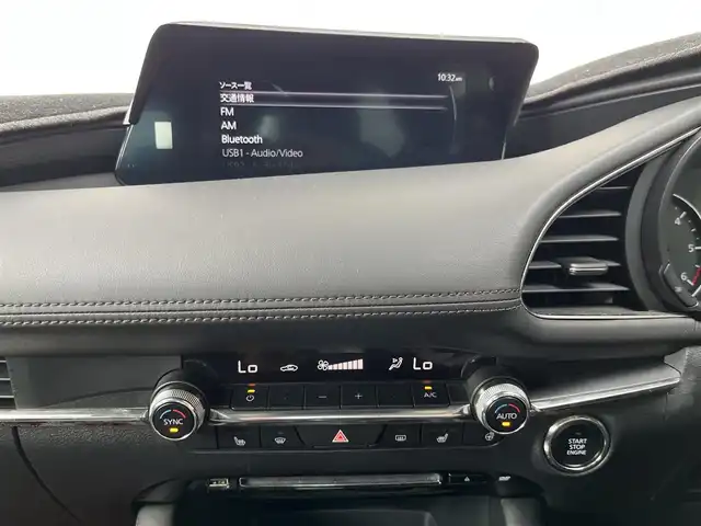 マツダ マツダ３セダン 高知県 2019(令1)年 5.3万km チタニウムフラッシュマイカ 純正ナビ/全方位カメラ/アイドリングストップ/クルーズコントロール/ETC/ドライブレコーダー/ターボ/オートエアコン/Bluetooth接続/運転席パワーシート/純正18インチアルミホイール/横滑り防止装置/コーナーセンサー/盗難防止装置/LEDオートライト/オートマチックハイビーム/運転席＋助手席＋サイドエアバッグ/パーキングセンサー