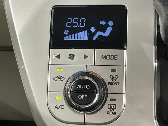 ダイハツ キャスト スタイル X リミテッド SAⅢ 愛知県 2020(令2)年 6.8万km ファイアークォーツレッドM １０インチディスプレイオーディオ　/（Bluetooth/SD/CarPlay/ラジオ）/衝突軽減ブレーキ　/シートヒーター　/後付けコーナセンサー　/ビルトインＥＴＣ　/バックカメラ　/オートマチックハイビーム　/アイドリングストップ/横滑り防止装置/プッシュスタート　/　　スマートキー