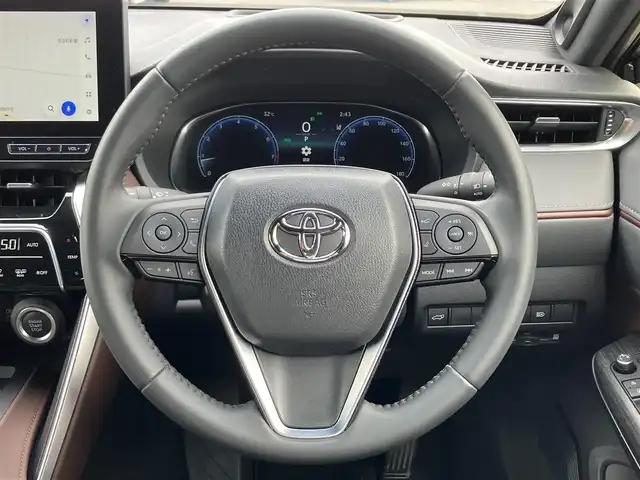 トヨタ ハリアー Z 三重県 2023(令5)年 1.9万km ブラック 登録時走行距離18550km/ワンオーナー  /JBLサウンド/♪トヨタセーフティセンス/ ・PCS（プリクラッシュセーフティ）/ ・LTA（レーントレーシングアシスト）/ ・RSA（ロードサインアシスト）/ ・レーダークルーズコントロール（全車速追従機能付き）/ ・BSM（ブラインドスポットモニター）/ ・クリアランスソナー/ ・PKSB（パーキングサポートブレーキ）/ ・ドライブモードセレクトスイッチ/ ・RCTA（リヤクロストラフィックアラート）/♪純正メーカーナビ/　・Bluetooth・フルセグTV/　・AppleCarPlay・AndroidAuto/　・USB-C・ MiraCast/純正デジタルインナーミラー(前後録画機能付き)/パワーバックドア/バックガイドカメラ/ヘッドアップディスプレイ/スマートキーx２/プッシュスタート/LEDヘッドライト/LEDフォグライト /オートライト/オートマチックハイビーム/ハーフレザーシート/D席パワーシート/ビルトインETC2.0/革巻きステアリング/ステアリングスイッチ/電子パーキングスイッチ/オートブレーキホールド/オートリトラクタブルミラー/ウィンカーミラー/フロアマット/横滑り防止機能/サイド/カーテン/ニーエアバック