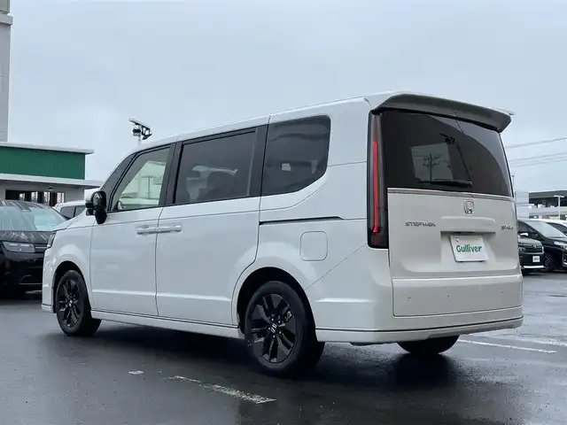 ホンダ ステップワゴン スパーダ 東京都 2025(令7)年 0.1千km プラチナホワイトパール 登録済未使用車/バックカメラ/追従クルーズ/ブラインドスポットインフォメーション/前席シートヒーター/パワーテールゲート/両側パワースライドドア/全列USBチャージャー/衝突軽減ブレーキ/純正アルミ