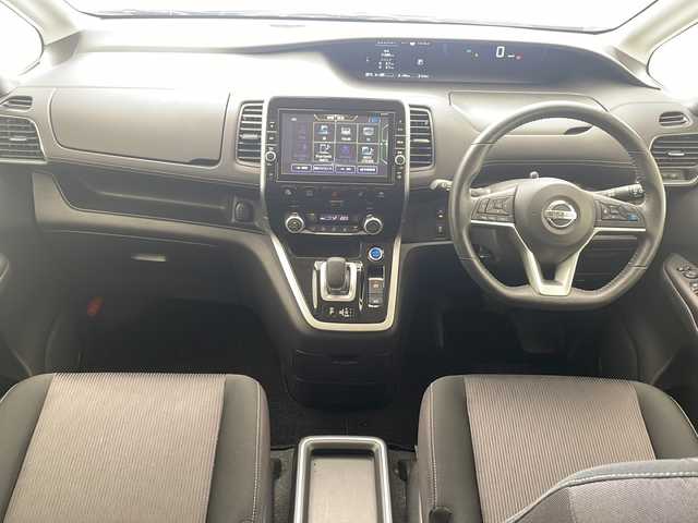 日産 セレナ e－パワー ハイウェイスター V 沖縄県 2019(平31)年 4.9万km ダイヤモンドブラック ワンオーナー/純正9インチナビ　【MM518D-L】　/（フルセグTV/ＡＭ／ＦＭ／ＣＤ／ＤＶＤ／ＢＴ）/全方位カメラ　/両側パワースライドドア　/セーフティパックB（MOP)/スクラッチシールド（MOP)/ＥＴＣ　/ドライブレコーダー/クルーズコントロール/プロパイロット　/デジタルインナーミラー　/ステアリングスイッチ　/オートライト　/電格ミラー/オートホールドボタン/スマートキー/サンシェード/純正アルミホイール/LEDヘッドライト