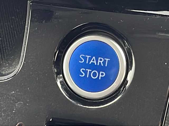 日産 セレナ e－パワー ハイウェイスター V 沖縄県 2019(平31)年 4.9万km ダイヤモンドブラック ワンオーナー/純正9インチナビ　【MM518D-L】　/（フルセグTV/ＡＭ／ＦＭ／ＣＤ／ＤＶＤ／ＢＴ）/全方位カメラ　/両側パワースライドドア　/セーフティパックB（MOP)/スクラッチシールド（MOP)/ＥＴＣ　/ドライブレコーダー/クルーズコントロール/プロパイロット　/デジタルインナーミラー　/ステアリングスイッチ　/オートライト　/電格ミラー/オートホールドボタン/スマートキー/サンシェード/純正アルミホイール/LEDヘッドライト