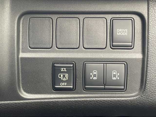 日産 セレナ e－パワー ハイウェイスター V 沖縄県 2019(平31)年 4.9万km ダイヤモンドブラック ワンオーナー/純正9インチナビ　【MM518D-L】　/（フルセグTV/ＡＭ／ＦＭ／ＣＤ／ＤＶＤ／ＢＴ）/全方位カメラ　/両側パワースライドドア　/セーフティパックB（MOP)/スクラッチシールド（MOP)/ＥＴＣ　/ドライブレコーダー/クルーズコントロール/プロパイロット　/デジタルインナーミラー　/ステアリングスイッチ　/オートライト　/電格ミラー/オートホールドボタン/スマートキー/サンシェード/純正アルミホイール/LEDヘッドライト