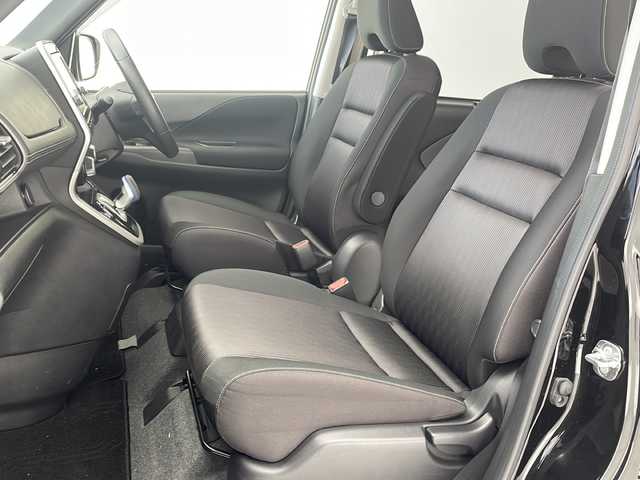 日産 セレナ e－パワー ハイウェイスター V 沖縄県 2019(平31)年 4.9万km ダイヤモンドブラック ワンオーナー/純正9インチナビ　【MM518D-L】　/（フルセグTV/ＡＭ／ＦＭ／ＣＤ／ＤＶＤ／ＢＴ）/全方位カメラ　/両側パワースライドドア　/セーフティパックB（MOP)/スクラッチシールド（MOP)/ＥＴＣ　/ドライブレコーダー/クルーズコントロール/プロパイロット　/デジタルインナーミラー　/ステアリングスイッチ　/オートライト　/電格ミラー/オートホールドボタン/スマートキー/サンシェード/純正アルミホイール/LEDヘッドライト