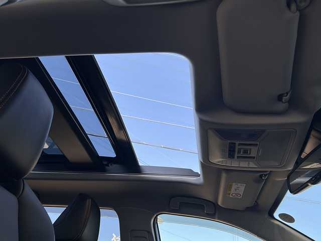 トヨタ ＲＡＶ４ アドベンチャー 静岡県 2020(令2)年 4.5万km アティチュードブラックマイカ 純正メモリナビ/・CD/・DVD/・フルセグＴＶ/・Bluetooth/・USB/・AM/・FM/主要装備/・サンルーフ/・TRDフロントガーニッシュ/・TRDバックドアロアガーニッシュ/・衝突軽減/・レーンキープ/・追従クルコン/・コーナーセンサー前後/・バックカメラ/・ETC/・ドラレコ前後/・パワーシートD席/・レザーシート/・LEDヘッドライト/・オートハイビーム/・フォグランプ/・純正フロアマット/・純正アルミホイール