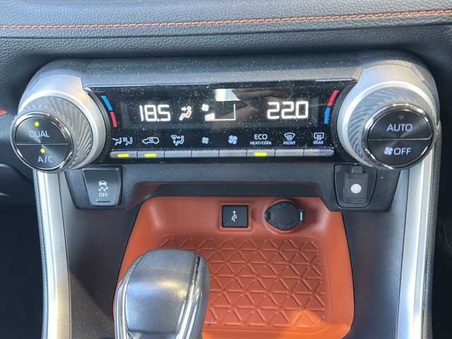 トヨタ ＲＡＶ４ アドベンチャー 静岡県 2020(令2)年 4.5万km アティチュードブラックマイカ 純正メモリナビ/・CD/・DVD/・フルセグＴＶ/・Bluetooth/・USB/・AM/・FM/主要装備/・サンルーフ/・TRDフロントガーニッシュ/・TRDバックドアロアガーニッシュ/・衝突軽減/・レーンキープ/・追従クルコン/・コーナーセンサー前後/・バックカメラ/・ETC/・ドラレコ前後/・パワーシートD席/・レザーシート/・LEDヘッドライト/・オートハイビーム/・フォグランプ/・純正フロアマット/・純正アルミホイール