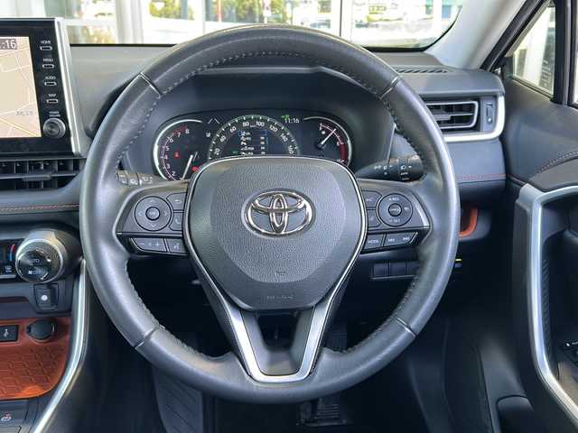 トヨタ ＲＡＶ４ アドベンチャー 静岡県 2020(令2)年 4.5万km アティチュードブラックマイカ 純正メモリナビ/・CD/・DVD/・フルセグＴＶ/・Bluetooth/・USB/・AM/・FM/主要装備/・サンルーフ/・TRDフロントガーニッシュ/・TRDバックドアロアガーニッシュ/・衝突軽減/・レーンキープ/・追従クルコン/・コーナーセンサー前後/・バックカメラ/・ETC/・ドラレコ前後/・パワーシートD席/・レザーシート/・LEDヘッドライト/・オートハイビーム/・フォグランプ/・純正フロアマット/・純正アルミホイール