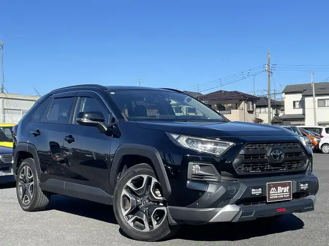 トヨタ ＲＡＶ４ アドベンチャー 千葉県 2020(令2)年 4.5万km アティチュードブラックマイカ 純正メモリナビ/・CD/・DVD/・フルセグＴＶ/・Bluetooth/・USB/・AM/・FM/主要装備/・サンルーフ/・TRDフロントガーニッシュ/・TRDバックドアロアガーニッシュ/・衝突軽減/・レーンキープ/・追従クルコン/・コーナーセンサー前後/・バックカメラ/・ETC/・ドラレコ前後/・パワーシートD席/・レザーシート/・LEDヘッドライト/・オートハイビーム/・フォグランプ/・純正フロアマット/・純正アルミホイール