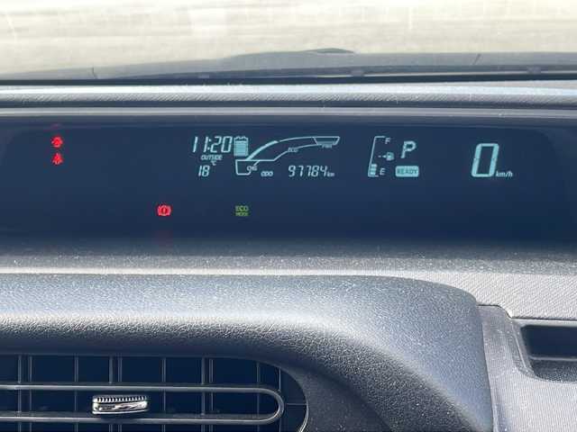 トヨタ アクア G G’s 新潟県 2014(平26)年 9.8万km ライムホワイトパールクリスタルシャイン ＊SDナビ/＊シートヒーター/＊Gs17インチホイール/＊横滑り防止装置/＊盗難防止装置/＊Autoライト/＊社外LEDライト/＊電動格納ミラー/＊光軸レベライザー/＊パワーステアリング/＊パワーウインドウ/＊純正フロアマット/＊純正ドアバイザー