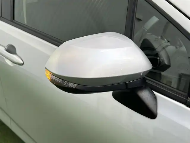 トヨタ アクア G 香川県 2022(令4)年 3.3万km シルバーM トヨタセーフティ/・プリクラッシュセーフティ/・レーントレーシングアシスト/・レーダークルーズコントロール/・レーンディバーチャーアラート/・オートマチックハイビーム/・先行車発進告知機能/純正７インチメモリナビ/・Bluetooth/バックカメラ/クリアランスソナー/100V充電/LEDヘッド/AAC/ドライブレコーダー/ビルトインETC/盗難防止装置/スマートキー/純正フロアマット/オートライト