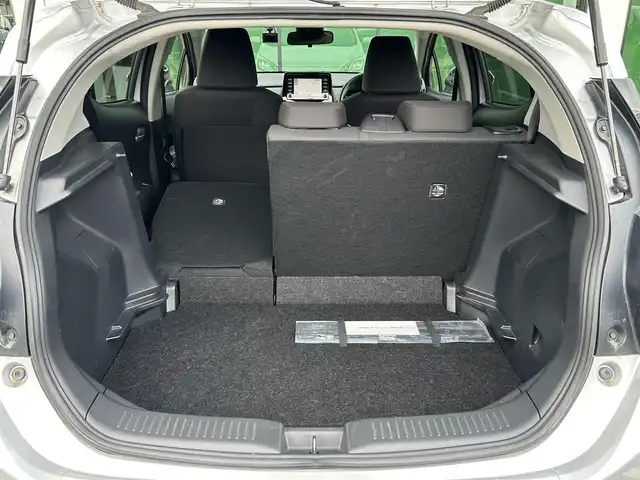 トヨタ アクア G 香川県 2022(令4)年 3.3万km シルバーM トヨタセーフティ/・プリクラッシュセーフティ/・レーントレーシングアシスト/・レーダークルーズコントロール/・レーンディバーチャーアラート/・オートマチックハイビーム/・先行車発進告知機能/純正７インチメモリナビ/・Bluetooth/バックカメラ/クリアランスソナー/100V充電/LEDヘッド/AAC/ドライブレコーダー/ビルトインETC/盗難防止装置/スマートキー/純正フロアマット/オートライト