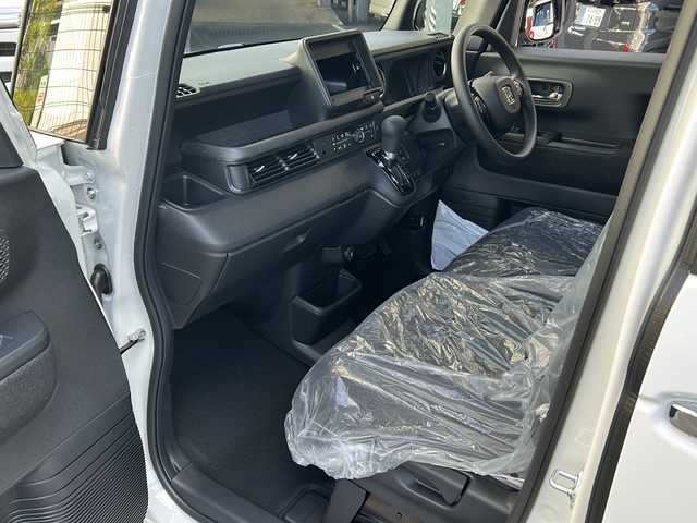 ホンダ Ｎ ＢＯＸ カスタム 広島県 2025(令7)年 0.1万km プラチナホワイトパール Honda SENSING/●衝突軽減ブレーキ（CMBS）/●先行車発進お知らせ機能/●歩行者事故低減ステアリング/●路外逸脱抑制機能/●標識認識機能/●渋滞追従機能付アダプティブクルーズコントロール（ACC）/●車線維持支援システム（LKAS）/●誤発進抑制機能/●後方誤発進抑制機能/●近距離衝突軽減ブレーキ/●急アクセル抑制機能/●パーキングセンサーシステム/●オートハイビーム/ダイレクトプロジェクション式フルLEDヘッドライト/シーケンシャルターンランプ/片側パワースライドドア/ナビ装着用スペシャルパッケージ/シートヒーター（D/N）/フロントシートアームレスト（運転席）/オートリトラミラー/スマートキー/プッシュスタート/ロールサンシェード/フルエアコン/W+サイド+カーテンエアバッグ/電子制御パーキングブレーキ/オートブレーキホールド機能/360°スーパーUV・IRカット パッケージ/エマージェンシーストップシグナル/トリコットシート（ブラック）/14インチアルミホイール（シャークグレー塗装＋切削）