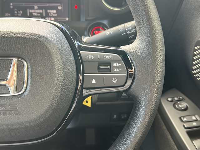 ホンダ Ｎ ＢＯＸ カスタム 広島県 2025(令7)年 0.1万km プラチナホワイトパール Honda SENSING/●衝突軽減ブレーキ（CMBS）/●先行車発進お知らせ機能/●歩行者事故低減ステアリング/●路外逸脱抑制機能/●標識認識機能/●渋滞追従機能付アダプティブクルーズコントロール（ACC）/●車線維持支援システム（LKAS）/●誤発進抑制機能/●後方誤発進抑制機能/●近距離衝突軽減ブレーキ/●急アクセル抑制機能/●パーキングセンサーシステム/●オートハイビーム/ダイレクトプロジェクション式フルLEDヘッドライト/シーケンシャルターンランプ/片側パワースライドドア/ナビ装着用スペシャルパッケージ/シートヒーター（D/N）/フロントシートアームレスト（運転席）/オートリトラミラー/スマートキー/プッシュスタート/ロールサンシェード/フルエアコン/W+サイド+カーテンエアバッグ/電子制御パーキングブレーキ/オートブレーキホールド機能/360°スーパーUV・IRカット パッケージ/エマージェンシーストップシグナル/トリコットシート（ブラック）/14インチアルミホイール（シャークグレー塗装＋切削）