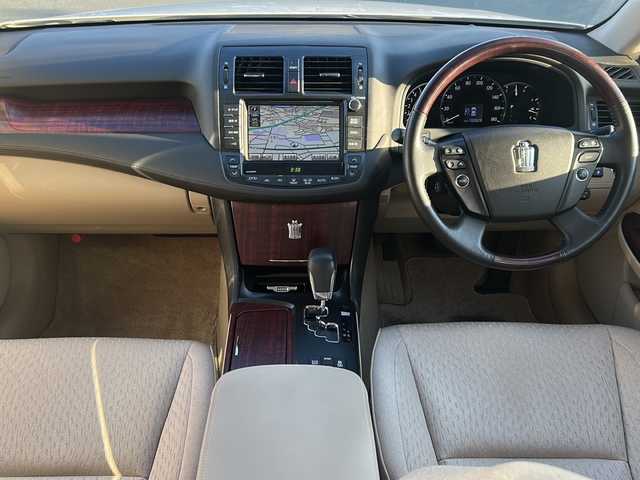 トヨタ クラウン ロイヤル ロイヤルサルーン ナビパッケージ 三重県 2009(平21)年 10.3万km ホワイトパールクリスタルシャイン 純正ナビ/サンルーフ/バックカメラ/ビルトインETC/スペアキー/パワーシート/クルーズコントロール/ウッドコンビステア/オートライト/ステアスイッチ/チルトテレスコピックステア/純正AW　