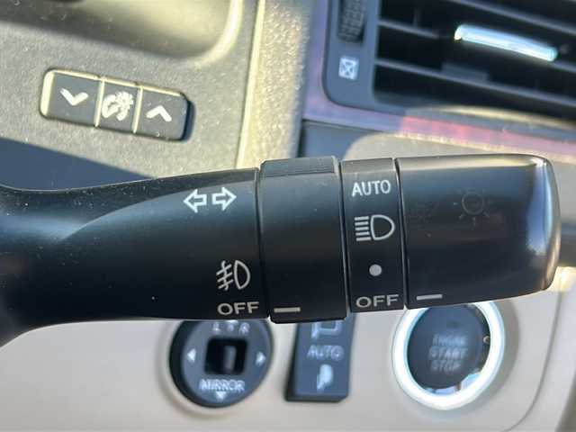 トヨタ クラウン ロイヤル ロイヤルサルーン ナビパッケージ 三重県 2009(平21)年 10.3万km ホワイトパールクリスタルシャイン 純正ナビ/サンルーフ/バックカメラ/ビルトインETC/スペアキー/パワーシート/クルーズコントロール/ウッドコンビステア/オートライト/ステアスイッチ/チルトテレスコピックステア/純正AW　